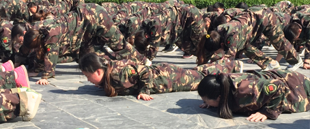 一人犯錯全體受罰，這就是團(tuán)隊(duì)精神！