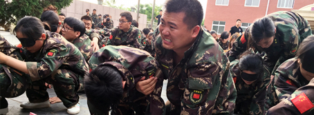 學(xué)會感恩，感恩父母給我生命，感恩公司給我平臺！