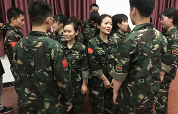 學(xué)會贊美，每天都是精彩人生！