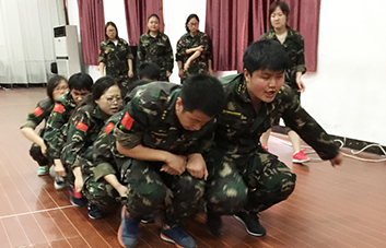 挑戰(zhàn)冠軍隊(duì)，與時間賽跑，與榮譽(yù)共舞！