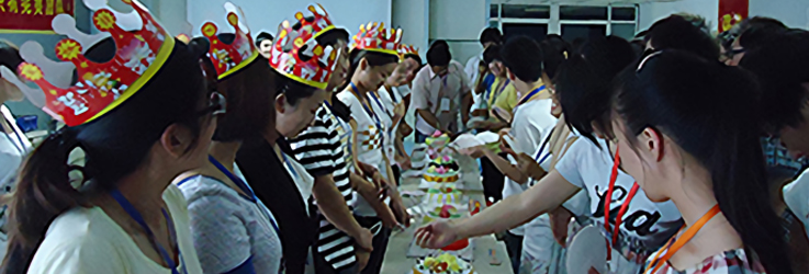 火爆網(wǎng)每月為壽星集體過(guò)生日